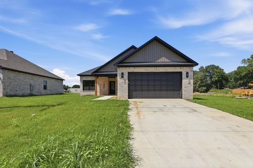 205 E Florida St, Beebe, AR, 72012-3303 | Card Image