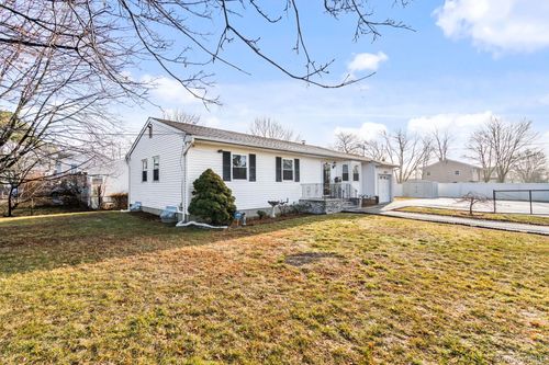 43 Nimitz Ave, Brentwood, NY, 11717-3503 | Card Image