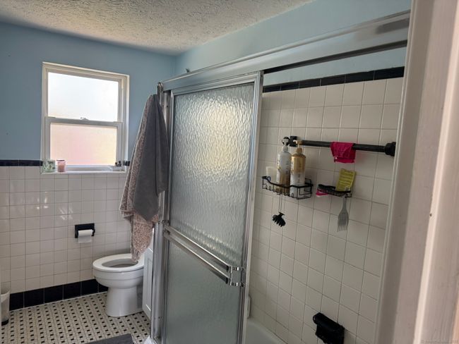 51 - 51 Arnold Way, Condo with 2 bedrooms, 1 bathrooms and 1 parking in West Hartford CT | Image 14