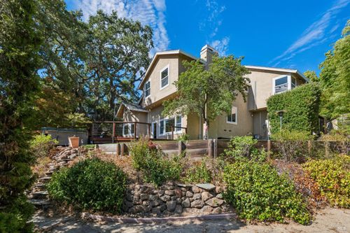 52 Woodleaf Court, Novato, CA, 94945 | Card Image
