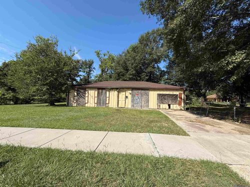 6959 Silverleaf Ave, Baton Rouge, LA, 70812-1051 | Card Image