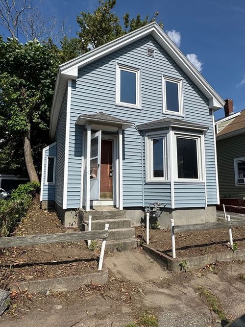 139 West St, Lawrence, MA, 01841-3439 | Card Image