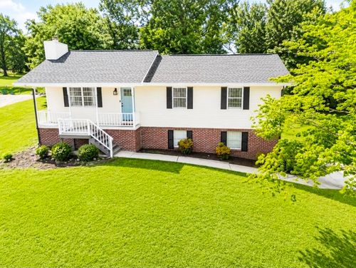 424 Hickory St, Ringgold, GA, 30736-7126 | Card Image