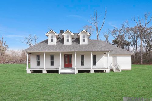 38384 N Robert Wilson Rd, Gonzales, LA, 70737-8010 | Card Image