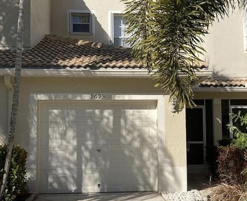 9695 Porta Leona Ln, Boynton Beach, FL, 33472-2775 | Card Image
