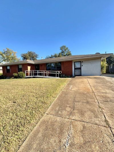 861 Hackberry Ln, House other with 4 bedrooms, 2 bathrooms and null parking in Memphis TN | Image 2