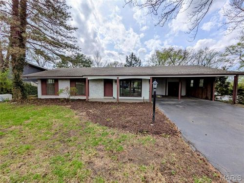 141 Meadowlark Dr, Saint Louis, MO, 63146-5611 | Card Image
