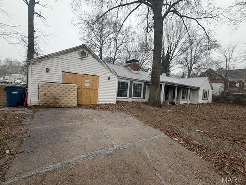 35 Robert Ave, Ferguson, MO, 63135-1654 | Card Image