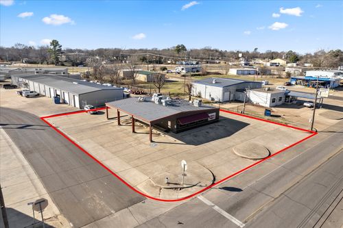 100 S Edwards Ave, Mount Pleasant, TX, 75455-4300 | Card Image