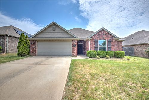 3046 N Autumn Rose Ave, Fayetteville, AR, 72704-4001 | Card Image