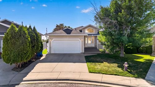 27 Cougar Bay N, Lethbridge, AB, T1H6H3 | Card Image