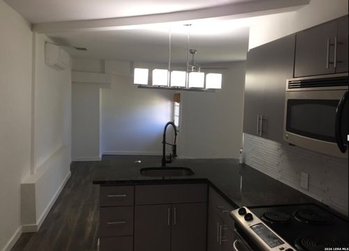 6-100 Dinn Dr, San Antonio, TX, 78218-3711 | Card Image