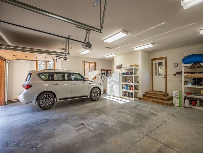 oversized 2-car garage | Image 52