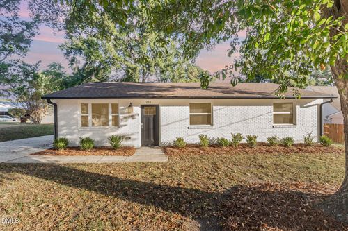 1003 Hadley Rd, Raleigh, NC, 27610-4828 | Card Image