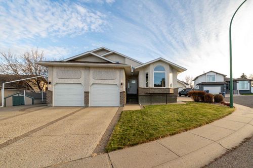 11 Redwood Pl Se, Medicine Hat, AB, T1B4A1 | Card Image