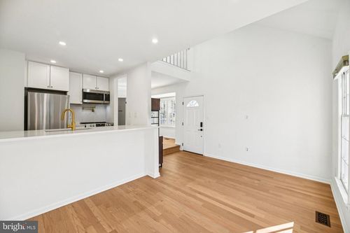 6347 Chimney Wood Ct, ALEXANDRIA, VA, 22306-1069 | Card Image