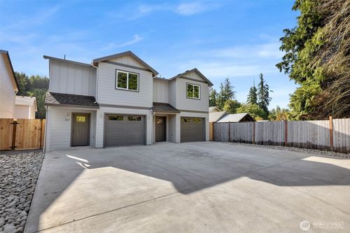 805 Sw Front St, Winlock, WA, 98596-9560 | Card Image