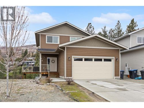 3735 Inverness Rd, West Kelowna, BC, V4T3N2 | Card Image