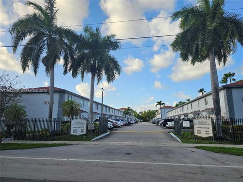 17-8027 Nw 8th St, Miami, FL, 33126-2877 | Card Image