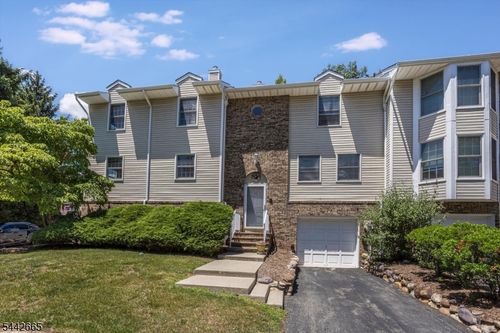 10 Brookstone Cir, Morris Plains, NJ, 07950-2766 | Card Image