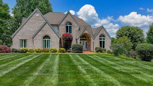 431 Winterham Dr, Abingdon, VA, 24211-3803 | Card Image