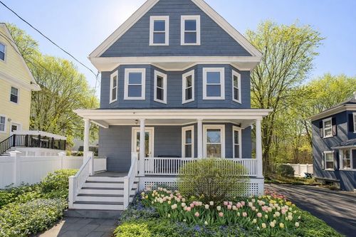 10 Brookside Park, Milton, MA, 02186-2914 | Card Image