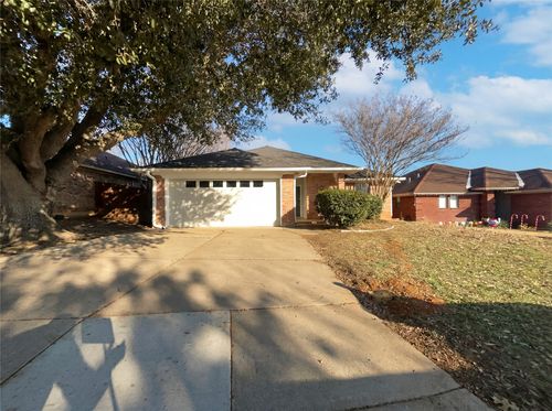 709 Sandy Trail, Fort Worth, TX, 76120 | Card Image