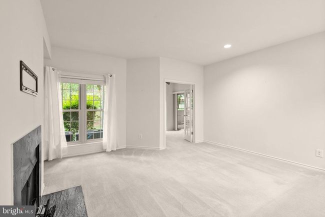 APT-1103 - 12160 Penderview Ter, Condo with 2 bedrooms, 1 bathrooms and null parking in FAIRFAX VA | Image 5