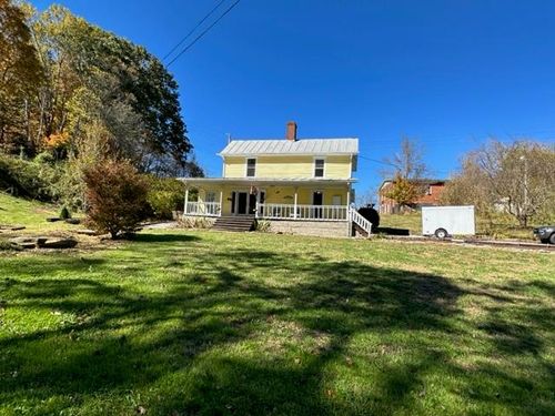 28 Flatridge Rd, Troutdale, VA, 24378-2014 | Card Image