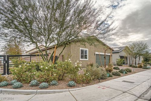 7513 Blue Lotus Avenue, Las Vegas, NV, 89113 | Card Image