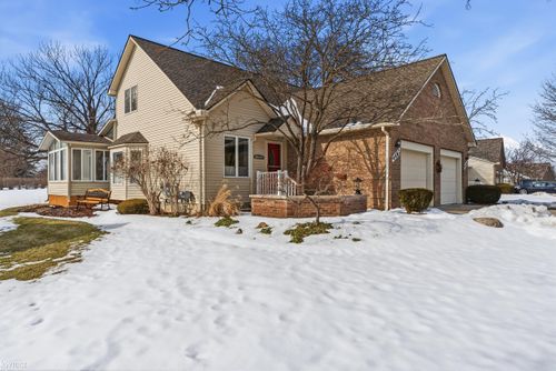 4482 Springbrook Dr, Swartz Creek, MI, 48473-1486 | Card Image