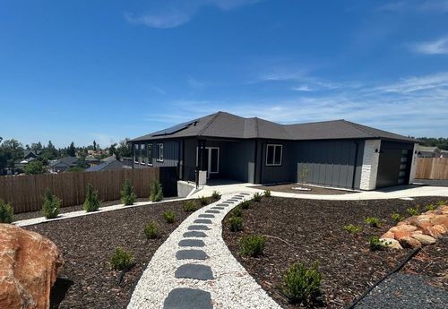 633 Circlewood Dr, Paradise, CA, 95969-5703 | Card Image