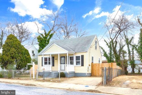 5904 K St, Fairmount Heights, MD, 20743-6530 | Card Image