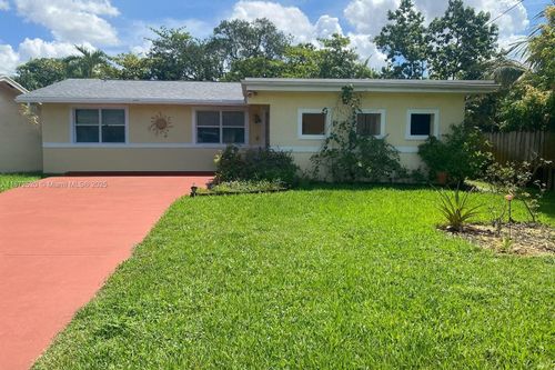 1960 Sw 28th Way, Fort Lauderdale, FL, 33312-4447 | Card Image