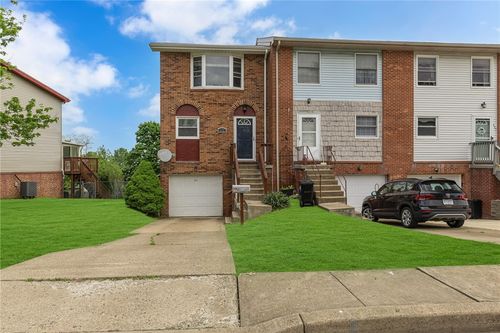 113 Westfield Dr, Aliquippa, PA, 15001-4842 | Card Image