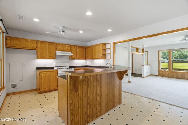 104 Perrys Way, House other with 3 bedrooms, 3 bathrooms and 7 parking in Grandy NC | Image 9