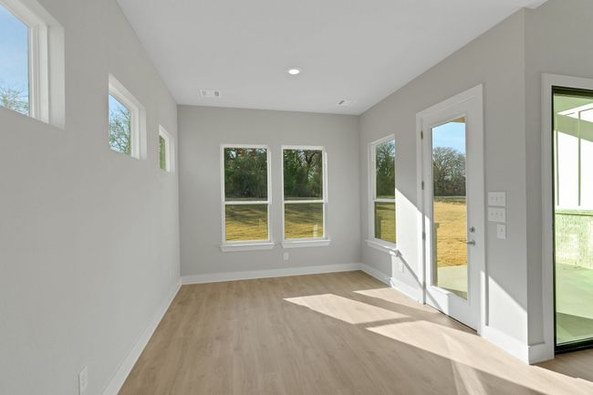 8010 Grizzly Run Dr, House other with 4 bedrooms, 3 bathrooms and null parking in Burleson TX | Image 9