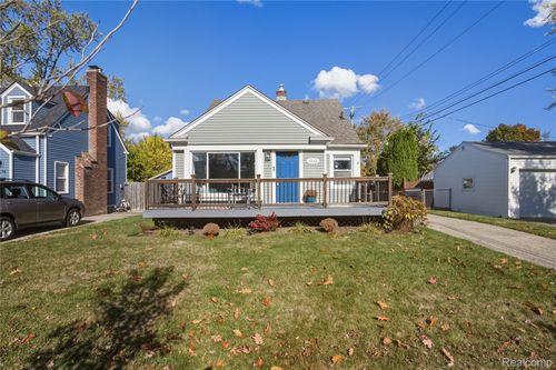 1560 Columbia Rd, Berkley, MI, 48072-1914 | Card Image