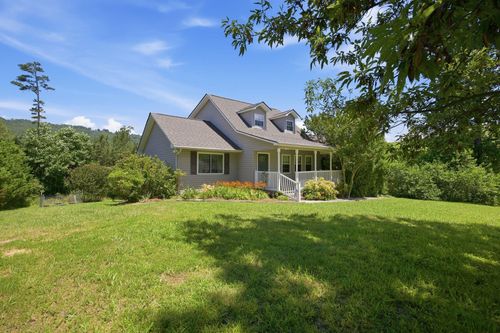 67 Whispering Pines Dr, Trenton, GA, 30752-4695 | Card Image