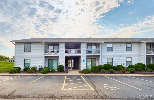 e-1626 Summergate Pkwy, Saint Peters, MO, 63303-6387 | Card Image