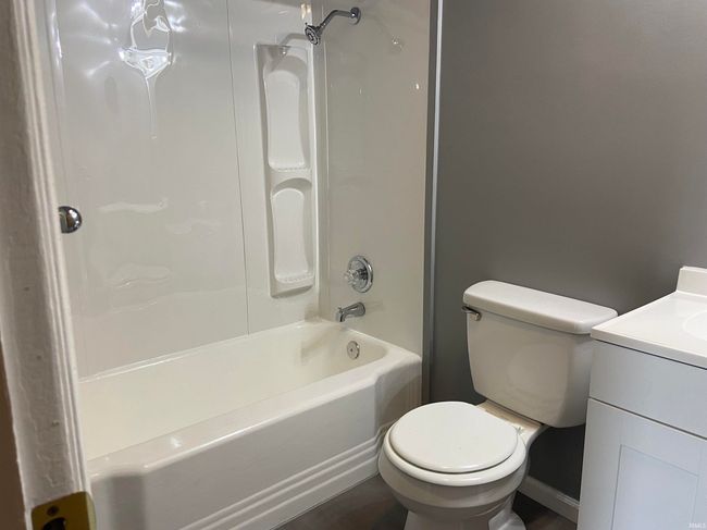 1004 Beale St, House other with 3 bedrooms, 1 bathrooms and null parking in South Bend IN | Image 11