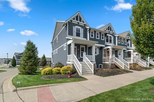 940 S Lake St, Whitehall, MI, 49461-1522 | Card Image