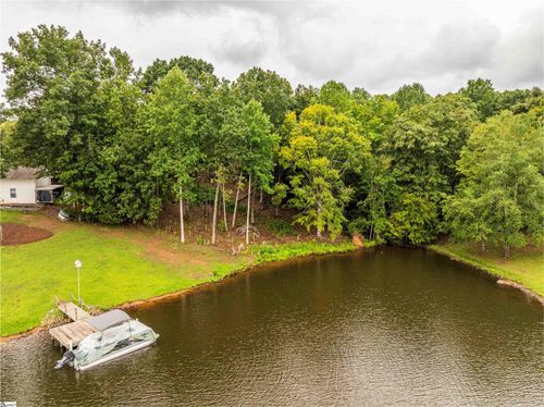 105 Bayview Ct, Laurens, SC, 29360-6655 | Card Image