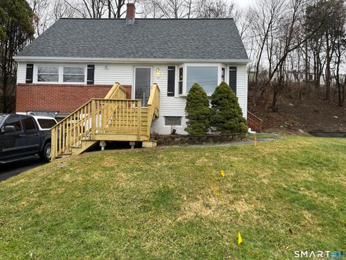 12 Berkshire Cir, Ansonia, CT, 06401-2443 | Card Image