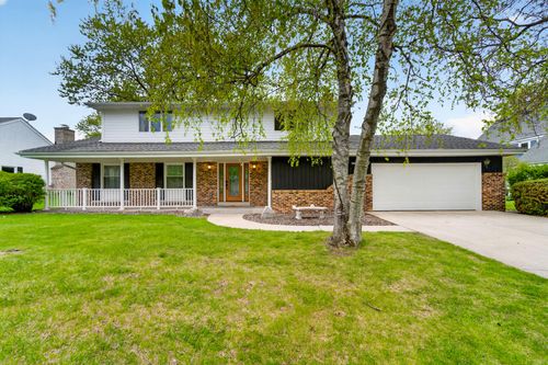 12613 N Jonquil Ct, Mequon, WI, 53092-2307 | Card Image