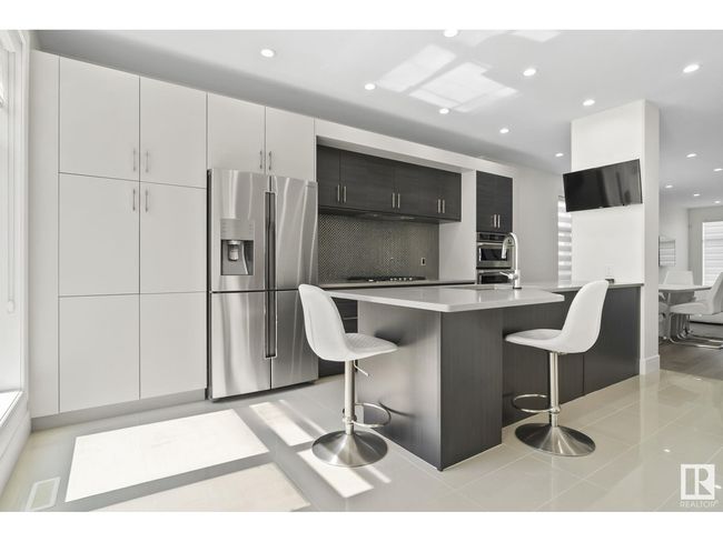14041 101a Ave Nw, House other with 4 bedrooms, 4 bathrooms and null parking in Edmonton AB | Image 5
