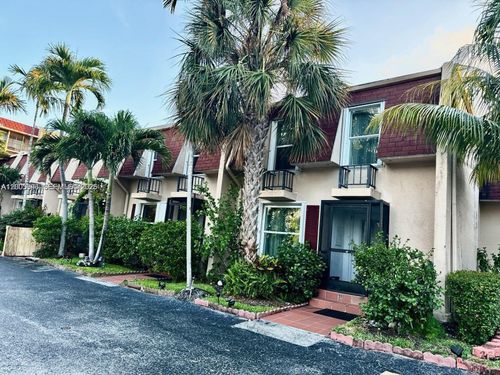31-1001 Three Islands Blvd, Hallandale Beach, FL, 33009-2856 | Card Image