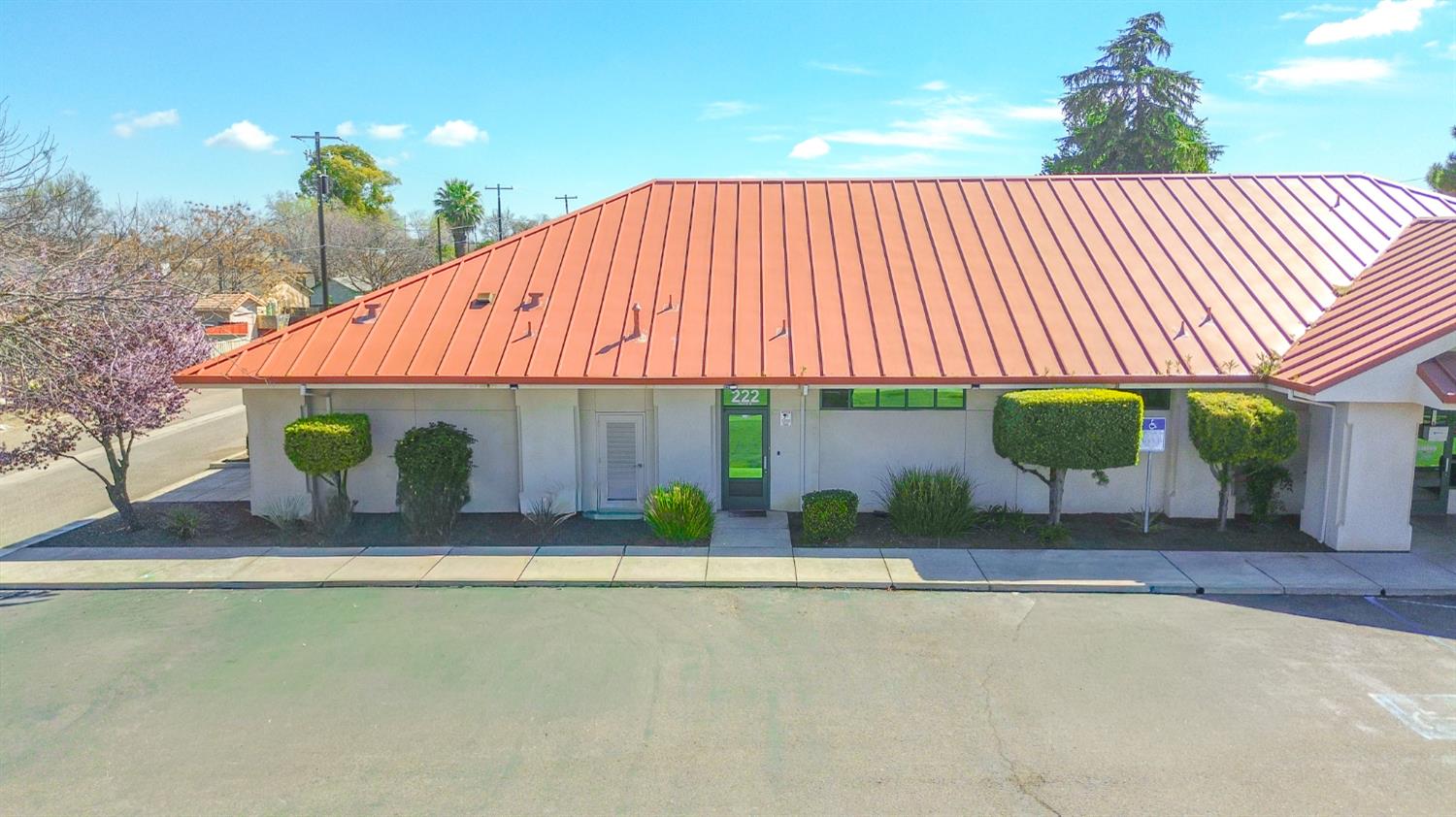 Commercial Lease in Los Banos 5
