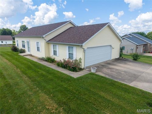 2204 Brian St, Vandalia, IL, 62471-4101 | Card Image