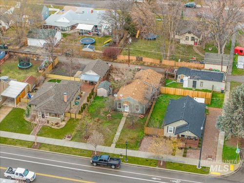 432 E Pine Ave, Meridian, ID, 83642-2337 | Card Image